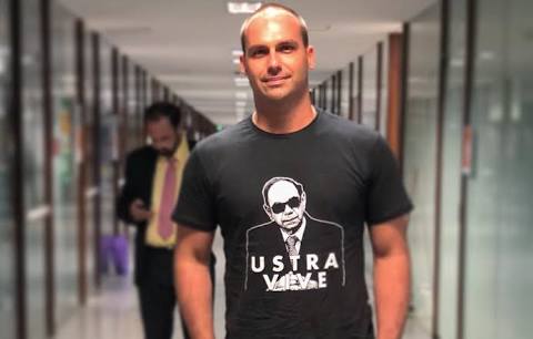 sobservo007's tweet photo. embora NÃO adianta falar nda pq os eleitores desse "coiso" não  absorvem NADA , vou falar pq tenho esse DIREITO ainda. Pessoas que defendem esse tipo de pensamento ou ideologia carregam em sua psique  algum  nível  de PSICOPATIA. E isso é  sério. 

#ELENÃO #EleNunca https://t.co/W961Ma0RdT
