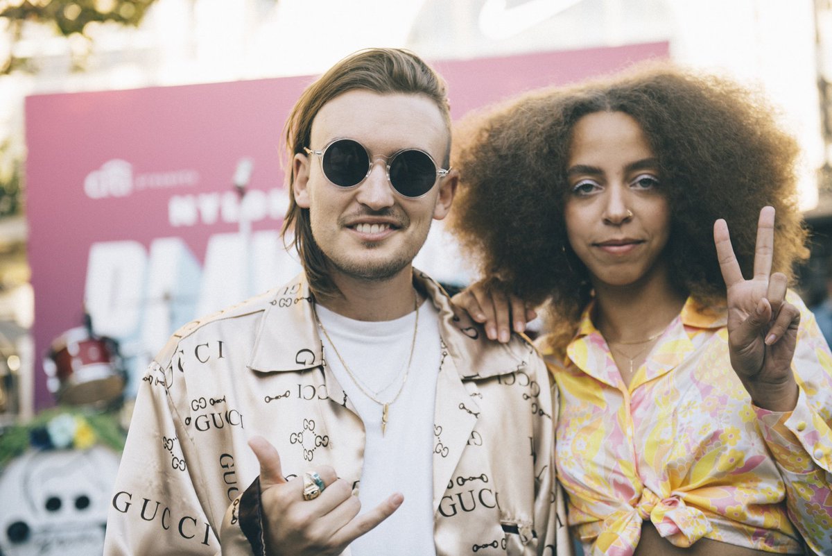 NylonMag's tweet photo. For September’s #Playlisted installment, @hayleauLaw and @gnash both showed out—but if you missed their sets at @TheGroveLA last weekend, @lindseybyrnes snapped a recap. Check out the full highlights reel, here: https://t.co/CKYadvScZ6 #grovesounds https://t.co/vxOyfinBsS