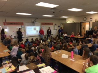 _lynaep's tweet photo. @BismarckSchools 
The Century Lead students spoke to the Sunrise 5th Graders about doing PBL projects that focus on helping others in our community.  Thank you Katelyn Reiter for the photos. https://t.co/4fIjEqVept