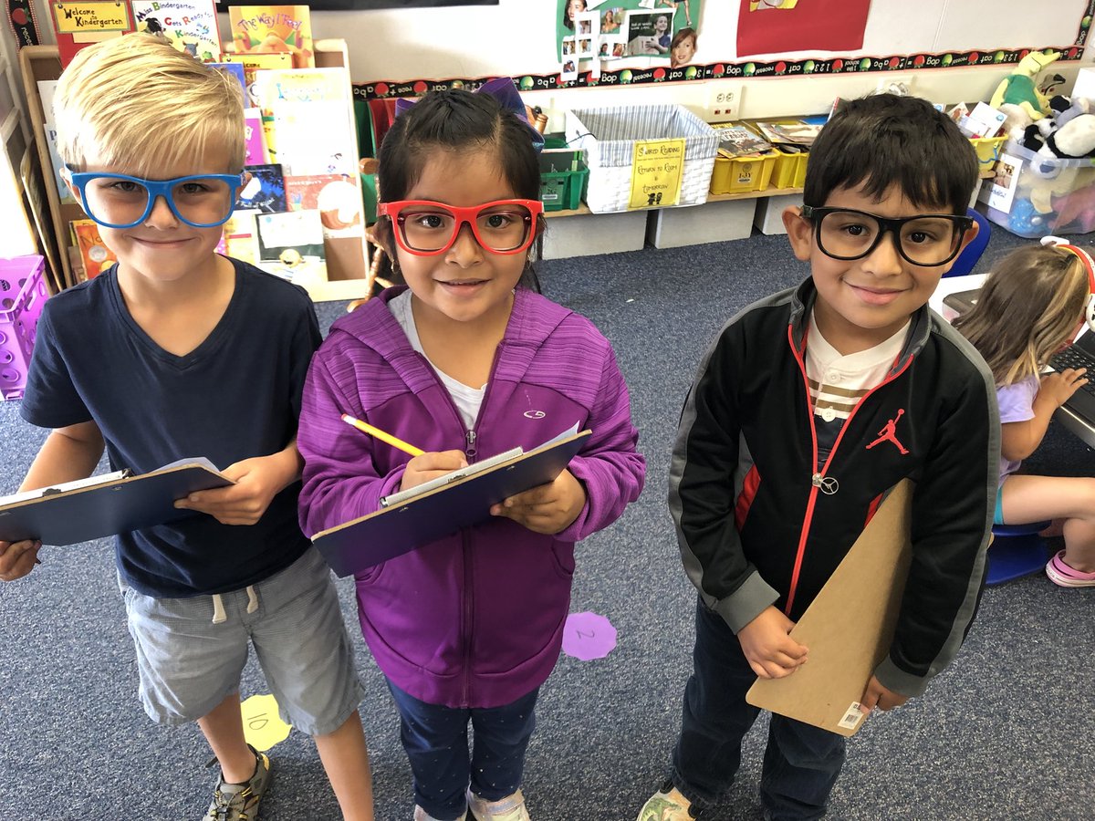 jilllawrence25's tweet image. Oh, just another fun day in K!! Ss use “magical glasses” to read and write the room.  #literacyfun @CasitaMagnet