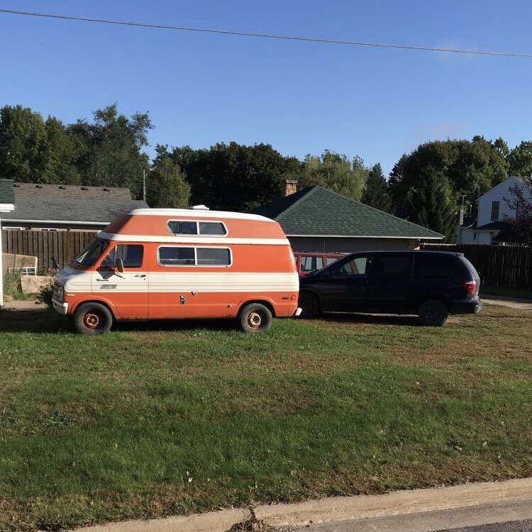 GreasyTonys's tweet photo. Kip is selling tupperware in Uncle Ricoโs van again #dangit #napoleandynomite https://t.co/P1h0tIhG58