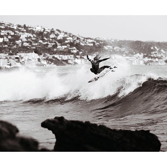 It’s all smiles and laughs when you hang with @youlovelj 📷 <a href="/phamuelphoto/">Mike Pham</a> Ⓢ  #symplsupplyco ift.tt/2NLb2Ld