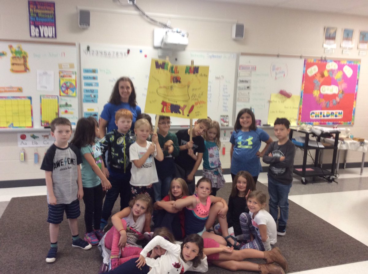 MrsHMerry's tweet photo. The Grade 1/2 students at Sacred Heart were so excited to show their appreciation for Terry Fox! @rockwoodheart https://t.co/GT0iisvsDG