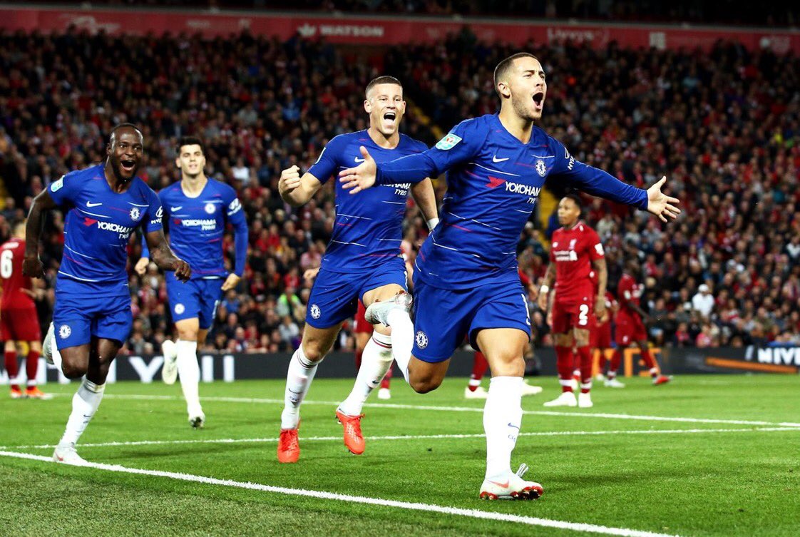 ChelseaFC_Sp's tweet photo. ¿Cómo reaccionaron cuando @hazardeden10 anotó ese golazo? 🙌 

Respondan con un gif...

#LIVCHE https://t.co/aiHVFcaRxj