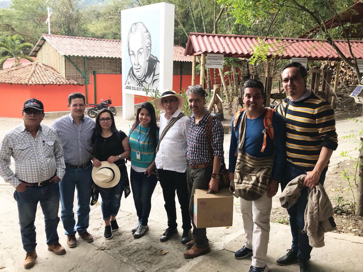 RuralCongreso's tweet photo. A esta hora desde #Tena Cundinamarca estamos en taller de Planeación Red #IESAC #Agroecología  #EducacionesRurales #Agroparque #SabioMutis https://t.co/P0zt6nCe6d