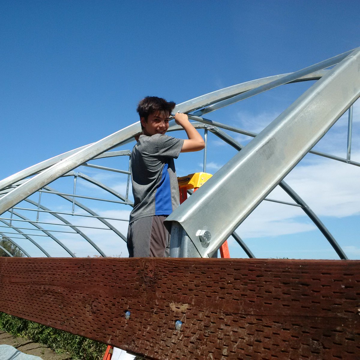 Thank you to all the families who came out for Family Farm Day at the Junior High! It was a gorgeous day to get our hands dirty and help make a difference on the farm.
