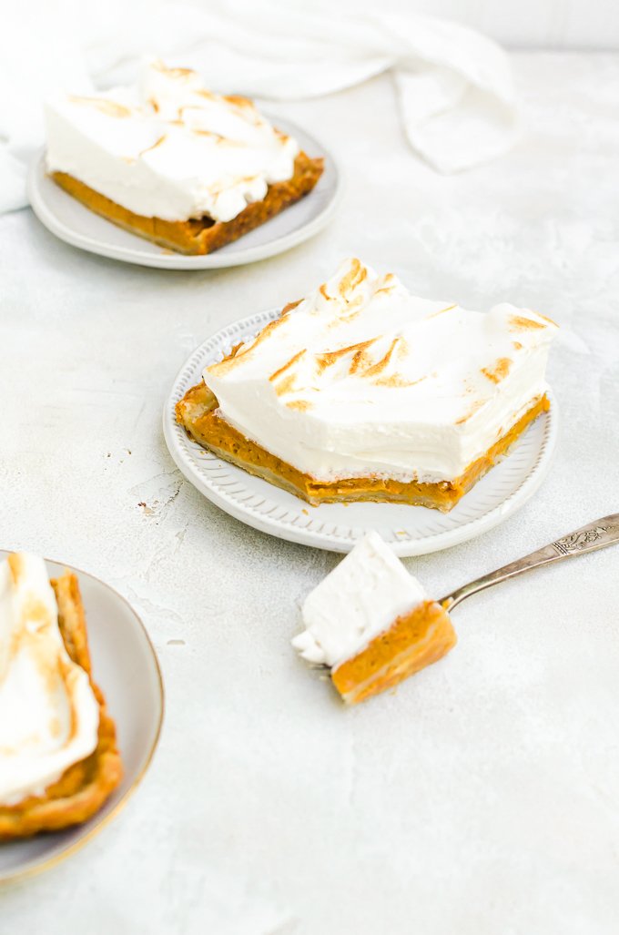 CookieDesire's tweet photo. I can't wait for some fall pie baking #RecipeInpso #CreatewithKaro #KaroSyrup #ad https://t.co/SDGhaL4nee https://t.co/358jvXBc8g