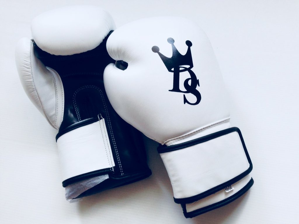 drtysouthboxing's tweet photo. @IFLTV Few items from our sportswear brand.. specialist in quality leather gloves,pads,boots,headgear and much clothing etc #DRTYSOUTH LONDON https://t.co/nOuZdFt7TK