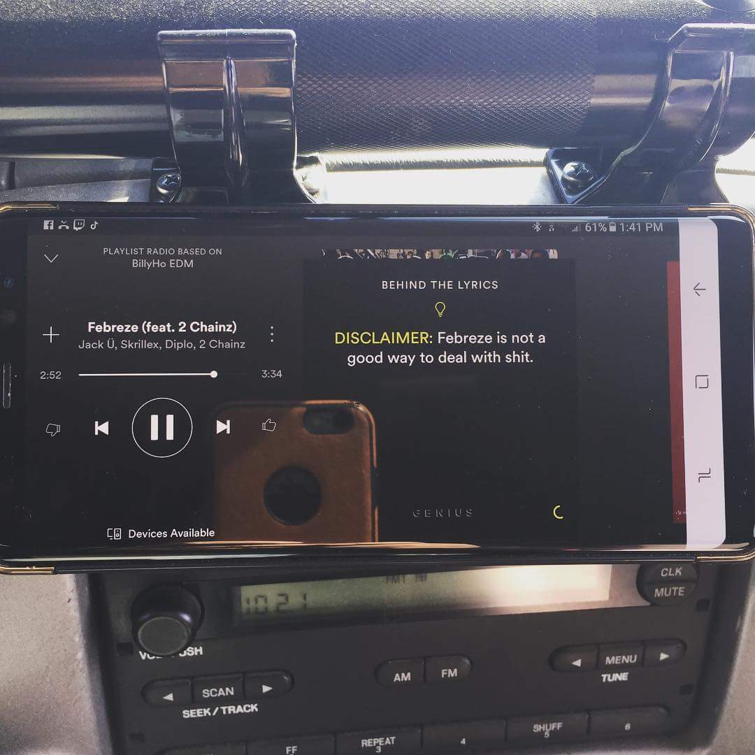 BillyDilly707's tweet photo. Thank you #spotify for helping me understand how to use febreeze hahaaa #imdashit https://t.co/lX1RG40tpW