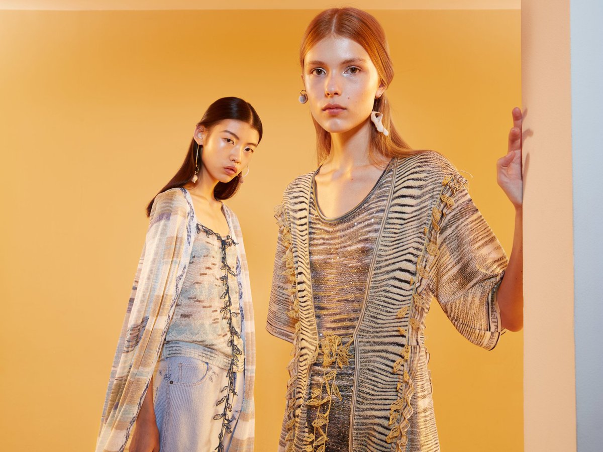 Missoni's tweet photo. An interplay of opening and closing, buttoning and wrapping, pulling over and fastening.
#MissoniSS19 #Missoni65 #MFW @prettycreepy @tanghe_elite
Photo by Tassili Calatroni @tassopictures https://t.co/HGmbdMJMvK