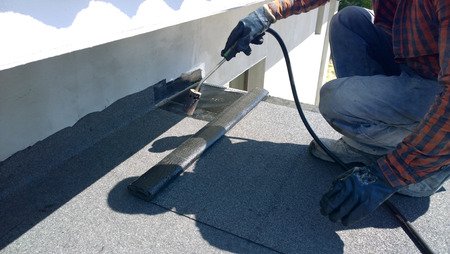 MBTechnologyCA's tweet photo. A torch-applied membrane is built to last, supplying you with the most reliable material for your roof. With the addition of FasTorch SBS, you can experience a better application process, improved adhesion, and much more! https://t.co/fUSt3yZ9oE https://t.co/cs8B4Jc5KL