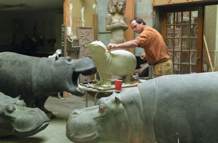 deathbyhibachi's tweet photo. American #artist and founder of @citymuseum, #BobCassilly died in a bulldozer accident at his #Cementland #onthisday in 2011.
@cassillycrew @citysculpture #STL #SaintLouis #StLouis #Missouri #art #TurtlePark #MysteriousMonarch #sculpture #sculptor #entrepreneur #creativedirector https://t.co/XfgSbu3ORk