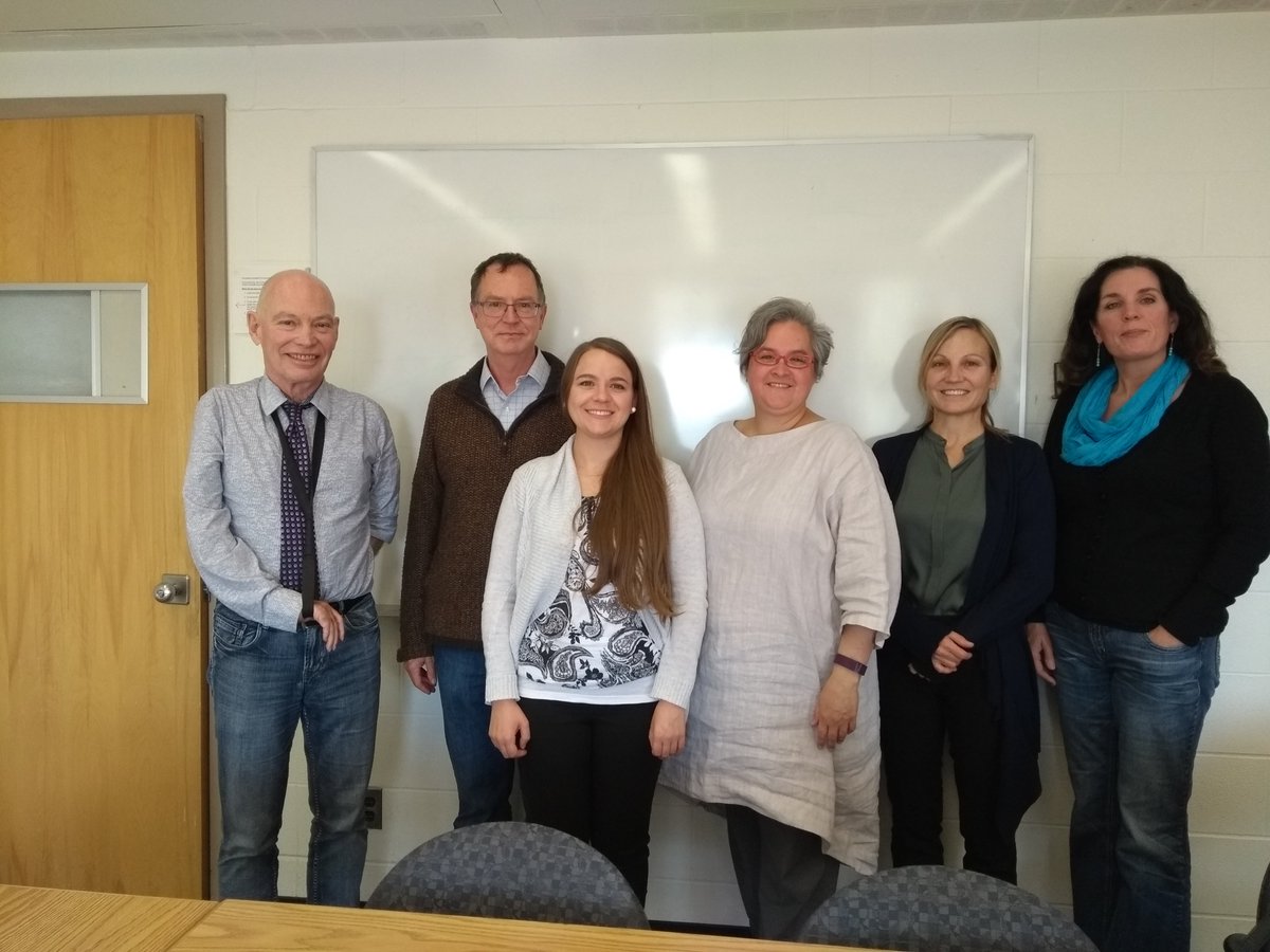 USaskSOC's tweet photo. Congratulations to Chanda Hetzel who successfully defended
her MA Thesis, Tuesday, September 25, 2018.

Thesis Title:  The Decision Making Process About Treatment For Indigenous Women With Breast Cancer From The Canadian Prairies

Supervisor: Dr. Jennifer Poudrier https://t.co/RtnNoJWxXp