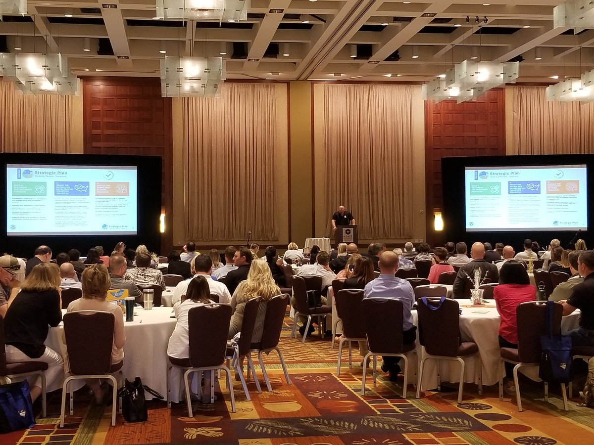 bfgNW's tweet photo. @femaregion9 Administrator Robert Fenton adressing @EMCESA annual meeting regarding what @fema is working on.
#EmergencyManagement #CESA2018 https://t.co/wkUYiipLw6