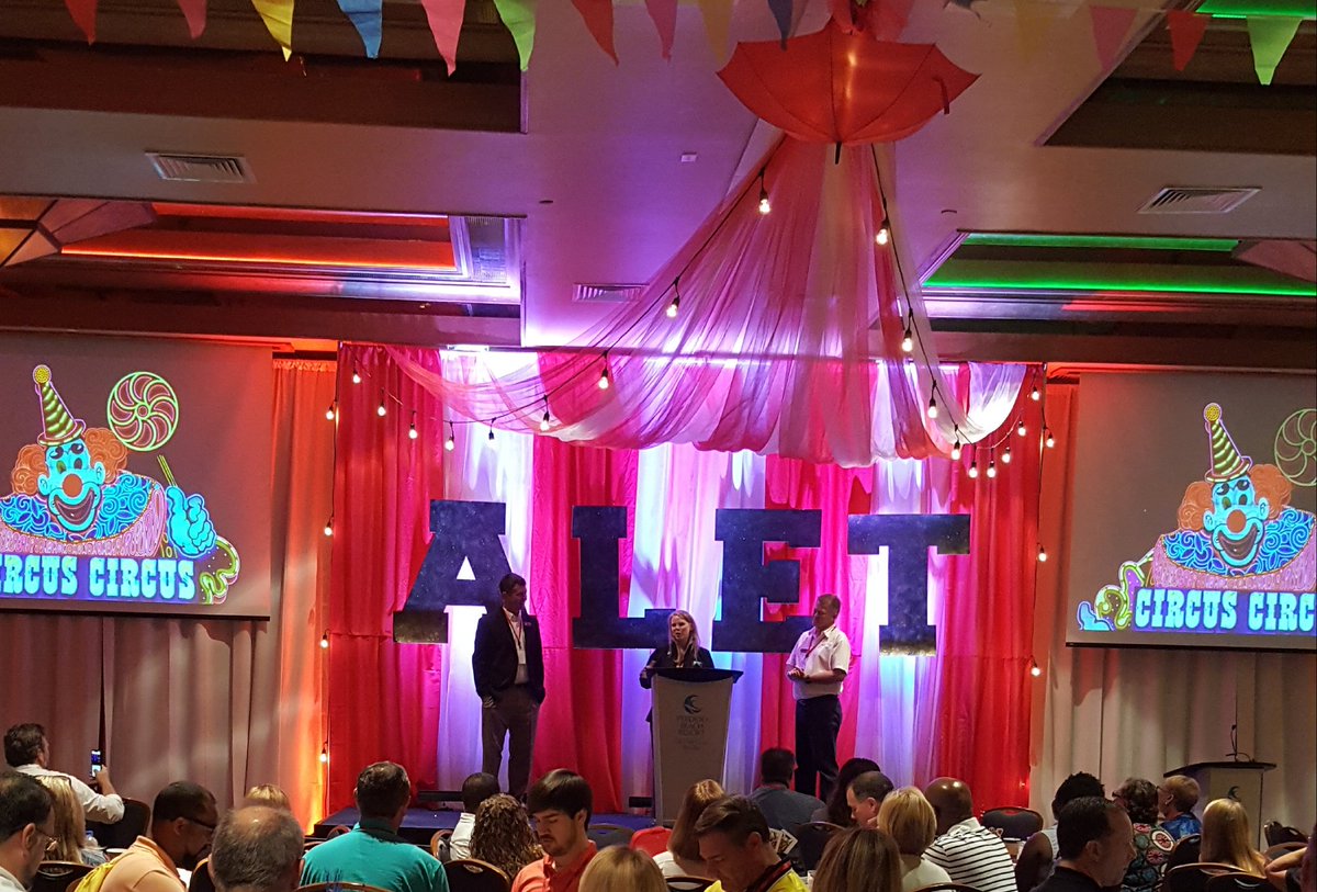 Go_ALET's tweet photo. University of Montevallo Professor Dr Jennifer Ray wins ALET's 2018 ISTE Making It Happen award. @iste @Montevallo https://t.co/CnyPIEjier