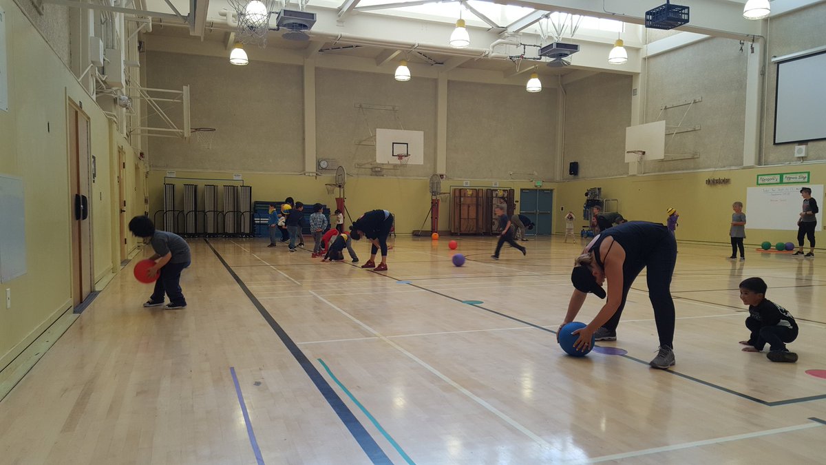 SFUSDPE's tweet photo. More Parent to PE Week... GO SFUSD!! #ParentsLovePE #KeepSFmoving #GrowthMindset https://t.co/Sw4vqq7Ma8
