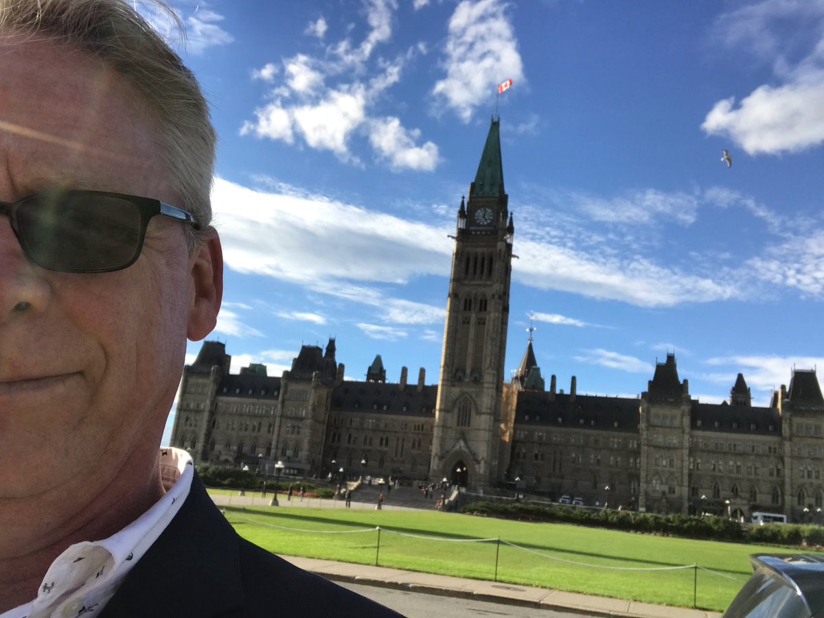 vfx_animation's tweet photo. Live from Ottawa! #OIAF2018 #OIAF18 #TAC2018 #TheAnimationConference https://t.co/FOG9AGSviH