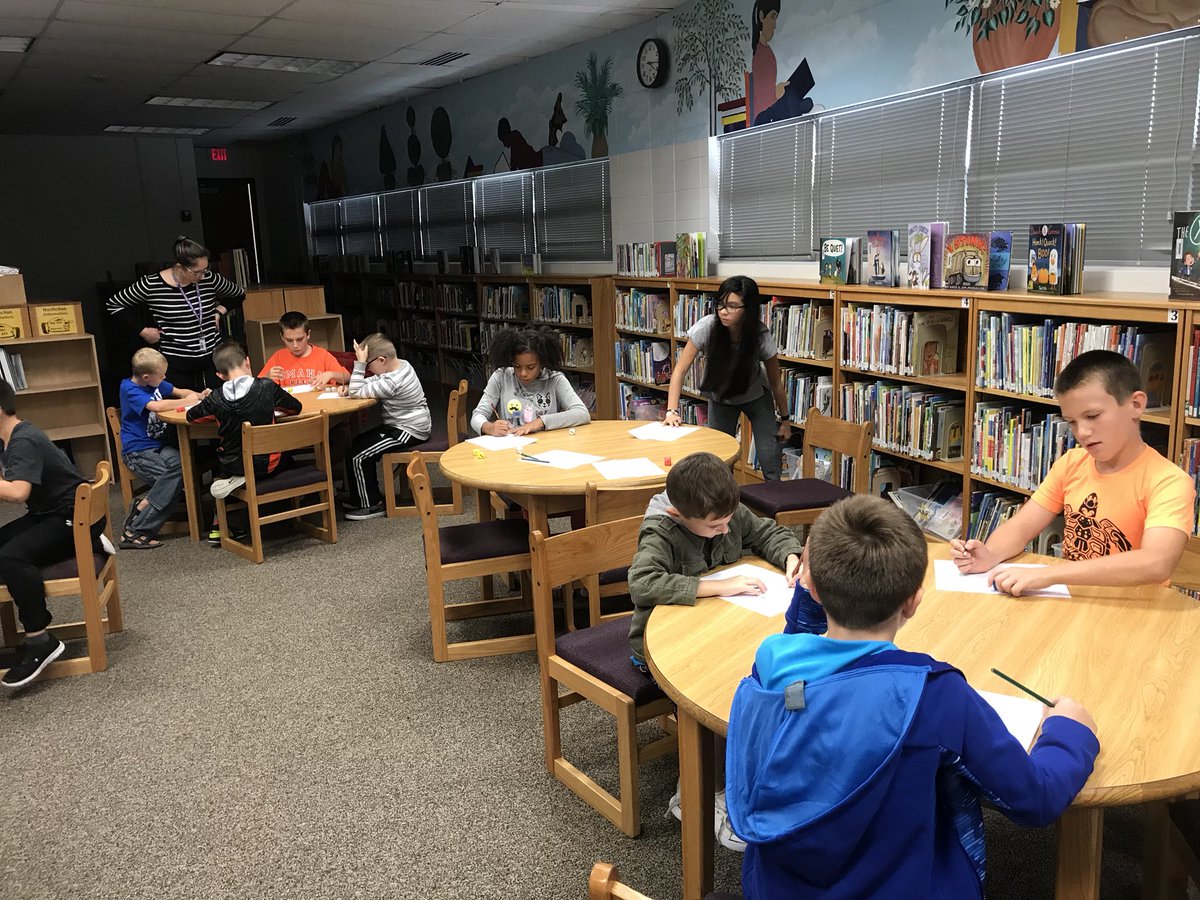 mrsbenne's tweet photo. @BirchcrestTiger #KidsTime Ss working hard on probability, addition, and multiplication during @BedtimeMath Crazy8s math club!  #bpsne #bpsSTEAM https://t.co/ughPDNT2N0