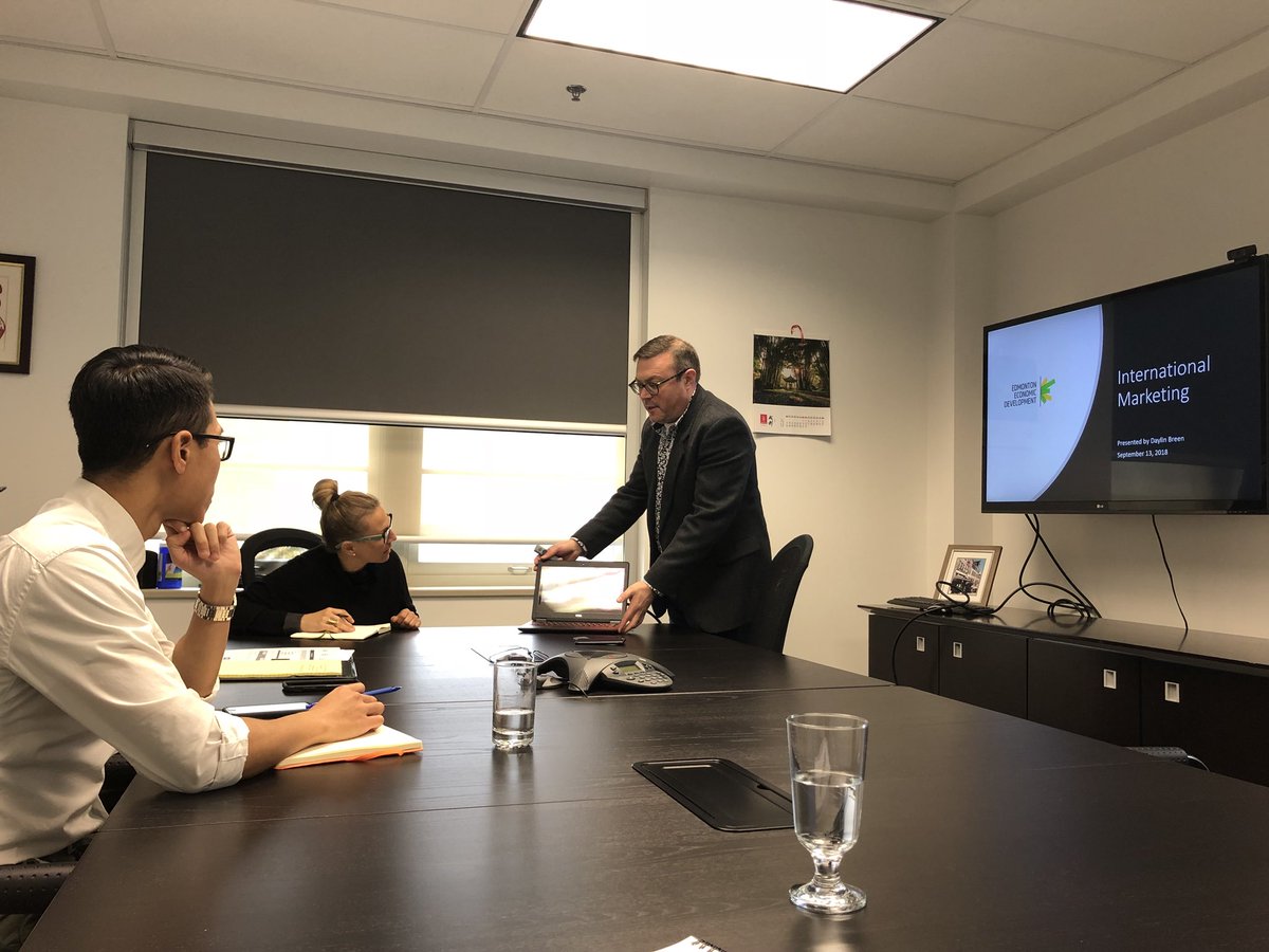zarsbarz's tweet photo. Day 2: So far I am having an absolute blast with @daylinbreen and his team! And honestly, Iβm just happy to be here. ππ»ββοΈ Everything else is just a bonus. π @NAITJRShaw #LEAD3300 #naitbiz @NAITintl @NAIT #yeglearning https://t.co/dywosgAYYX