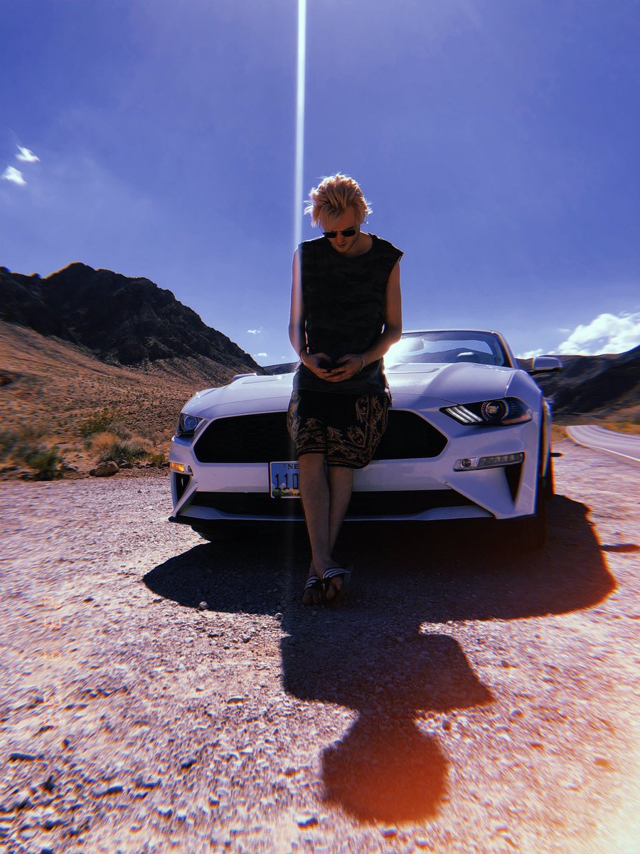 TheVampsTristan's tweet photo. Vegas was 🔥 https://t.co/b0ODMeZyja