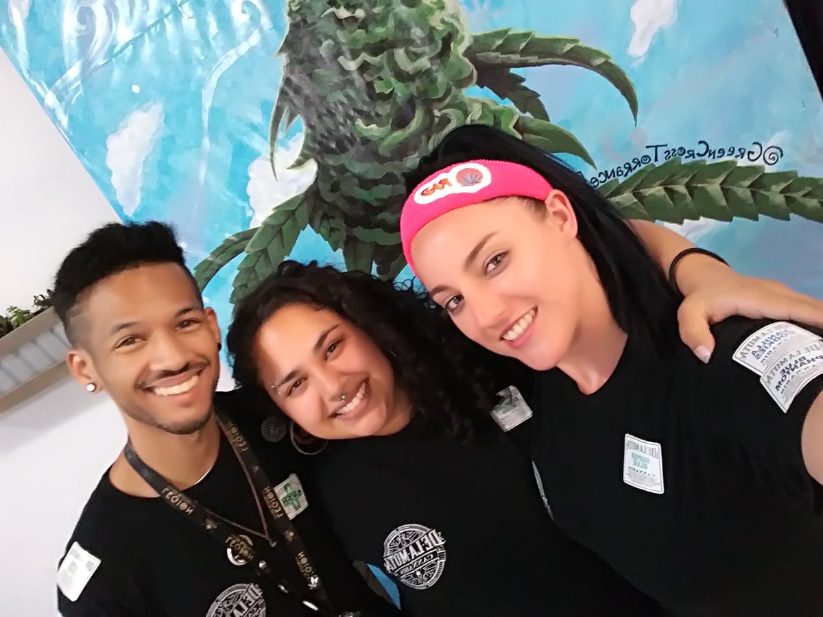 CrossTorrance's tweet photo. Our Shota, Alex, and Chantal selfie'd with our Grand Reopening mini-mural! Big thanks to everyone who came and struck a pose 📷💚

#cannasseur #420 #cannabis #cannabisdispensary #dispensarylife https://t.co/hYUMaDdTCN