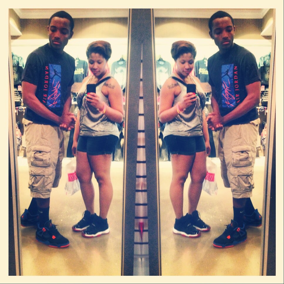 MGeekayy's tweet image. I've been celebrating the same birthday with this fool for 5 years &amp;amp; we haven't missed a beat!!
#SameBirthday
#SameDate
#SameYear 

Happy 25th to us‼️ 
OG Shit 😎