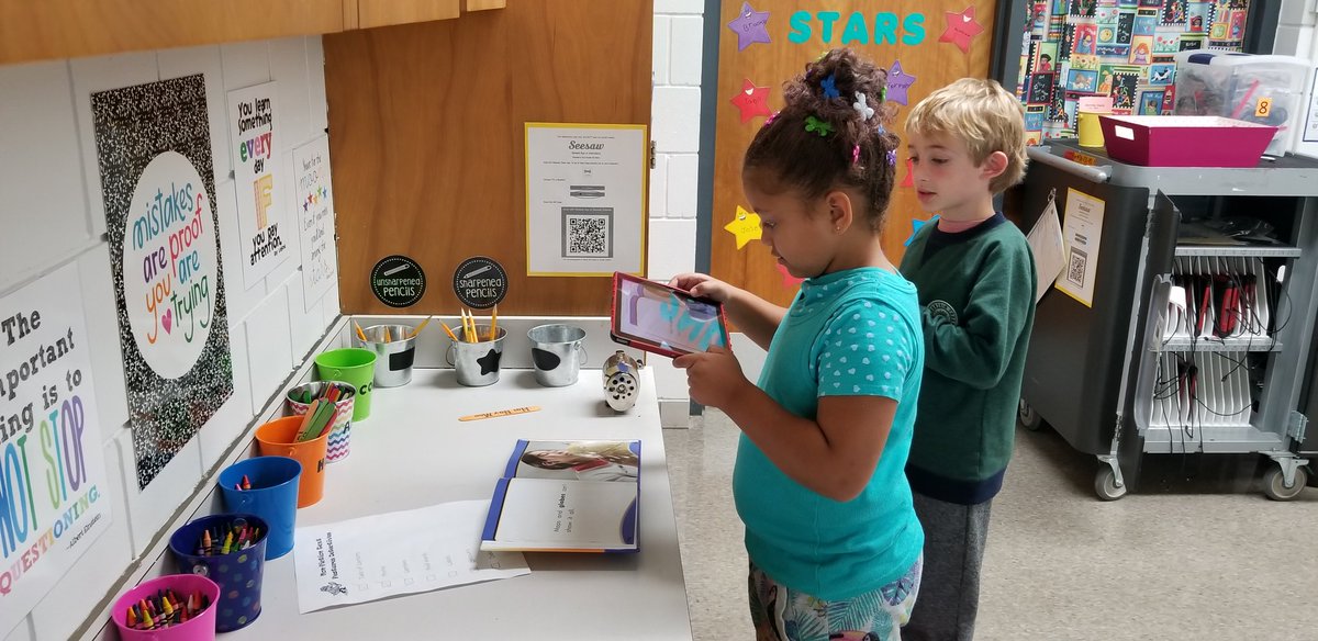 jlrassler's tweet photo. On the hunt for Non-Fiction text features! Partners captured their finds using SeeSaw! Great dectective work! @Halversontweets @Seesaw #alasconnected https://t.co/YNq0TAR9VT