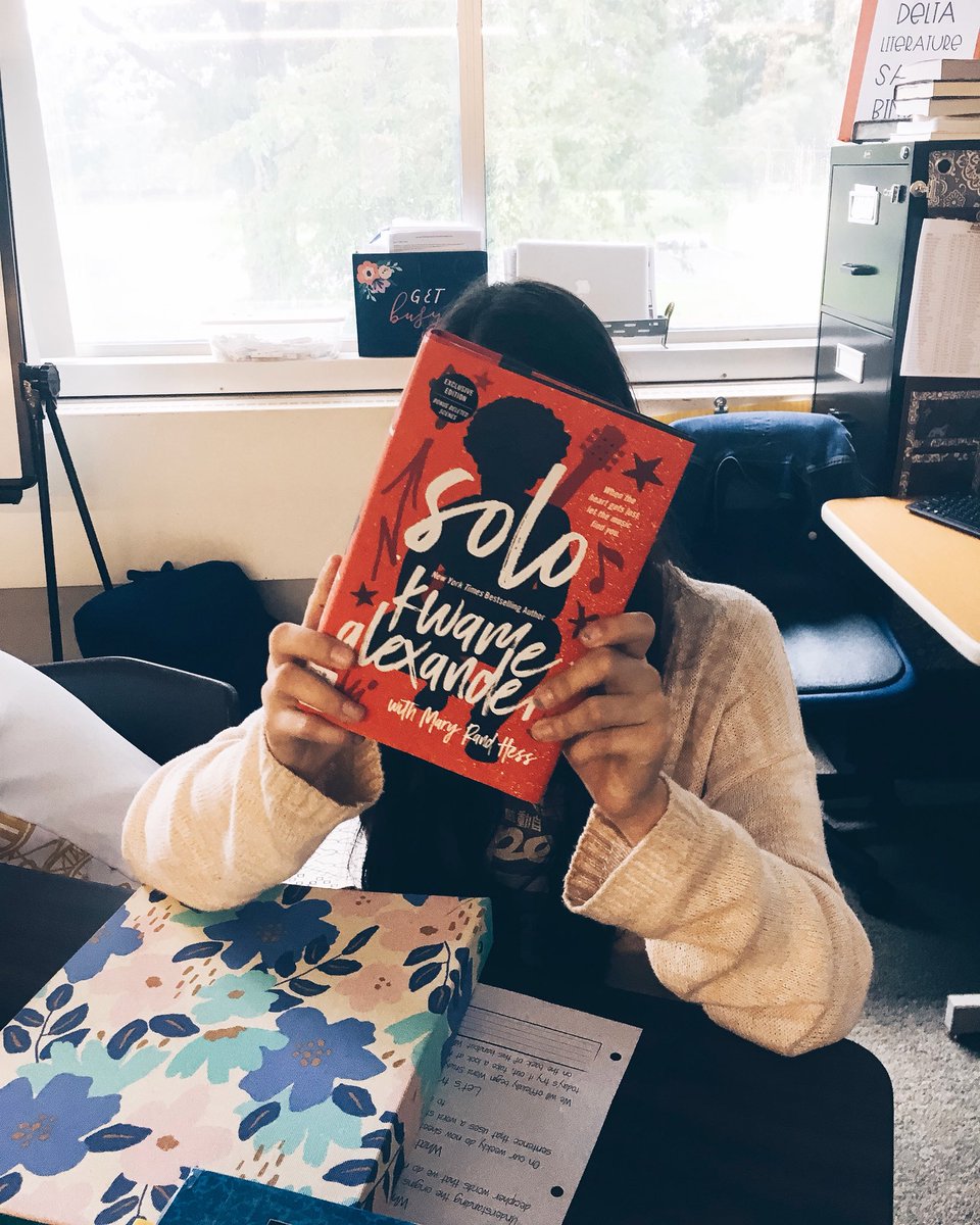 ms_silcox's tweet image. Went from “I don’t really like reading” to “I think this is the best book I’ve ever read” 😍🙌🎉

Thank you @kwamealexander !!!!