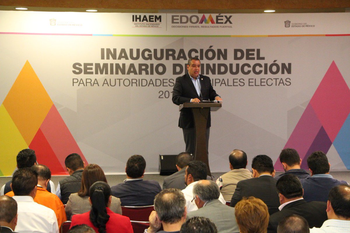 DESPOLedomex's tweet photo. Con la honrosa representación de la @SGGEdomex, el Subsecretario @jizquierdorojas participó en el Seminario de Inducción para Autoridades Municipales Electas 2019-2021 con el tema "La Coordinación del Gobierno del #EdoMéx y los Municipios en materia de Gobernanza" @alfredodelmazo https://t.co/mzHMeSz2xE