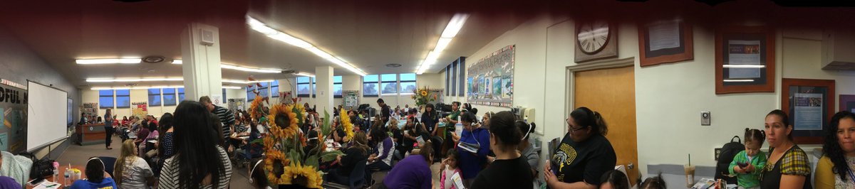KKimbrough1's tweet photo. Scanning the PDC were the PALs have taken over! This is some Next Level parent engagement. #Teambcsd #TeamFACE #engagement #parents #nextlevelFACE #ShowingGreatFACE https://t.co/JU1UuNUZwN