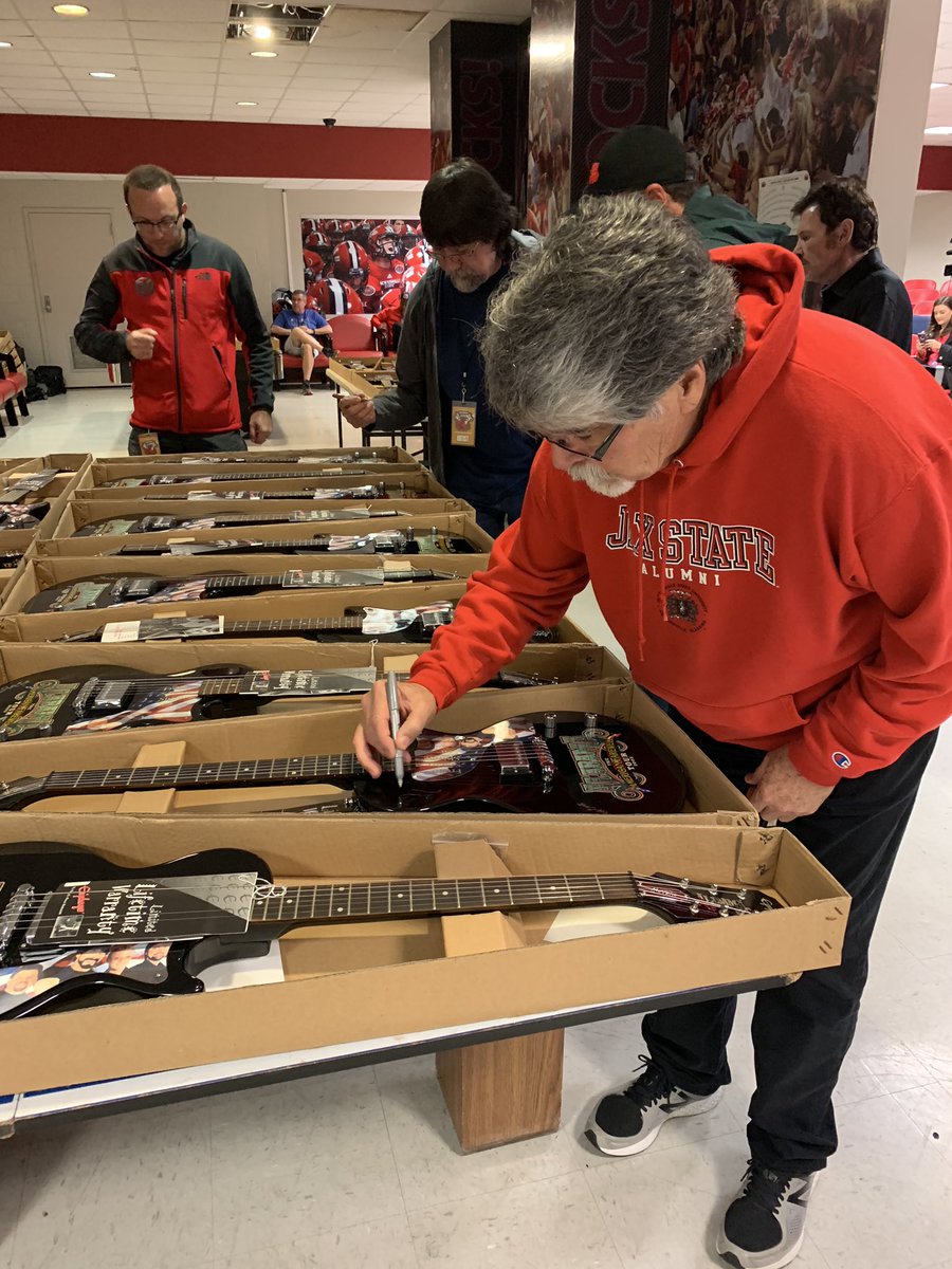 PMcCreless_Star's tweet photo. Alabama band member and JSU alum Randy Owen signs guitars that will be given away to VIP members at the Alabama and Friends benefit concert at JSU today. https://t.co/q0hyAcWmvJ