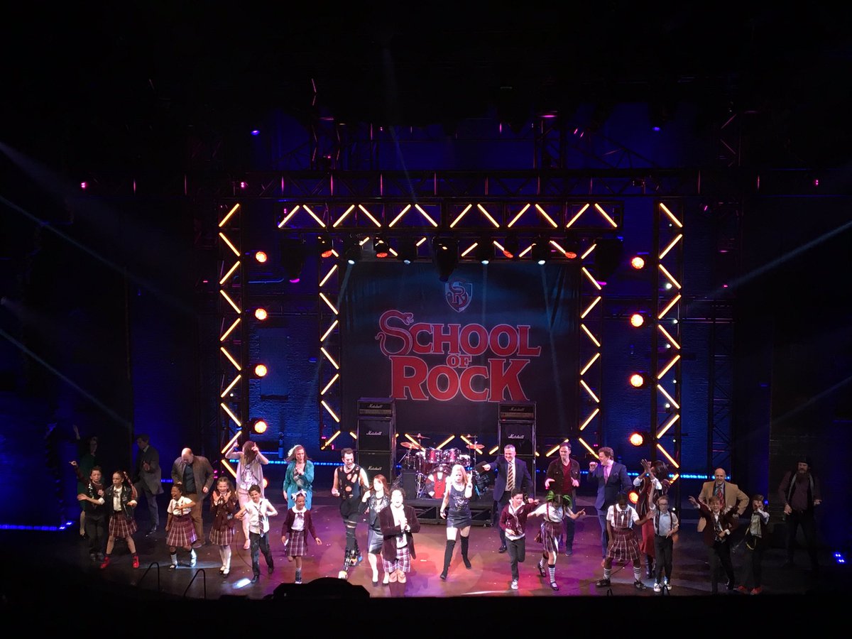 lampywithcamera's tweet photo. @lauratebbutt Saw it tonight! Laura you (and the whole company) are incredible! Especially loved 'Where Did The Rock Go' though! https://t.co/EcXgdO5NAU