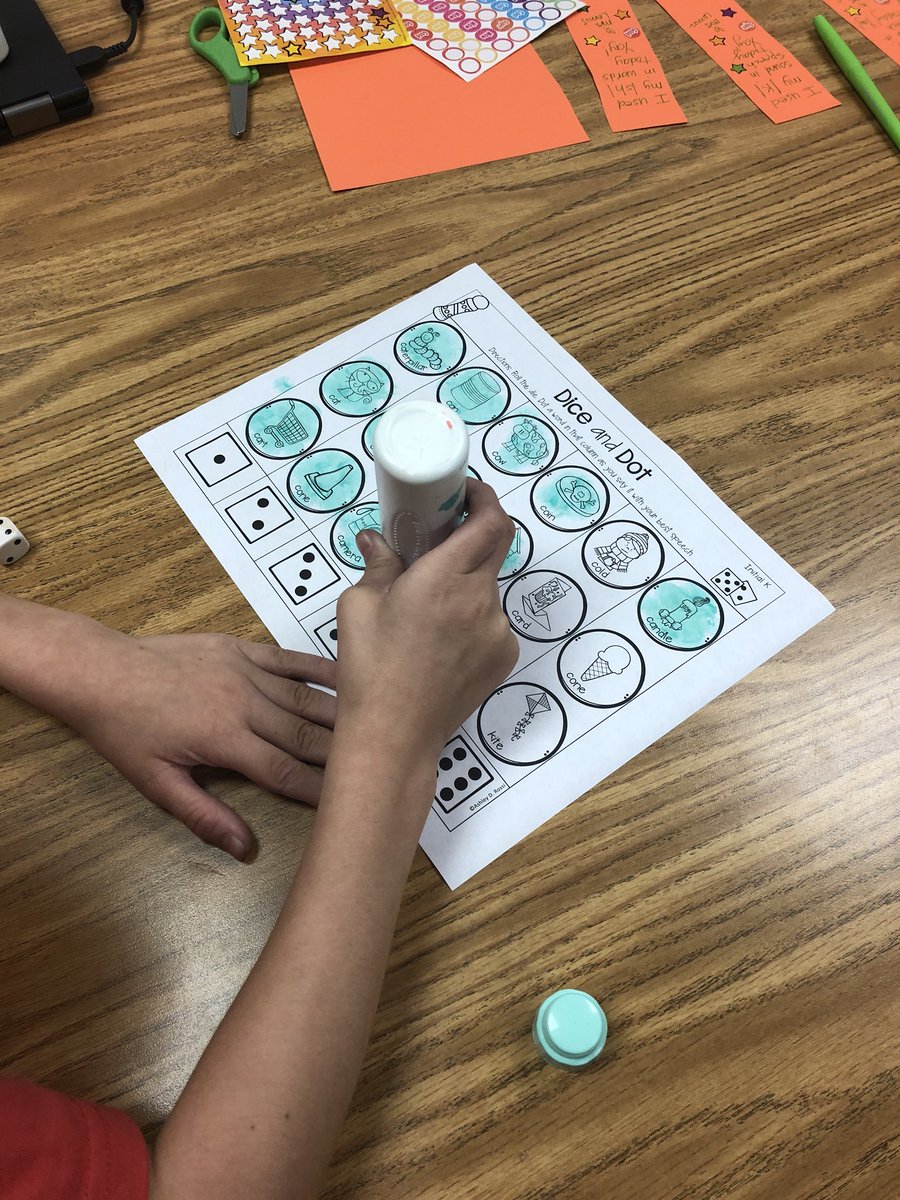 LemosSLP's tweet photo. Lots of articulation practice with my first graders today. Dice and Dot fun with scented dot markers keeps us motivated! #successatRES #Robisonspirit @RobisonES #speechtherapyatRES https://t.co/QWcM7yakYd