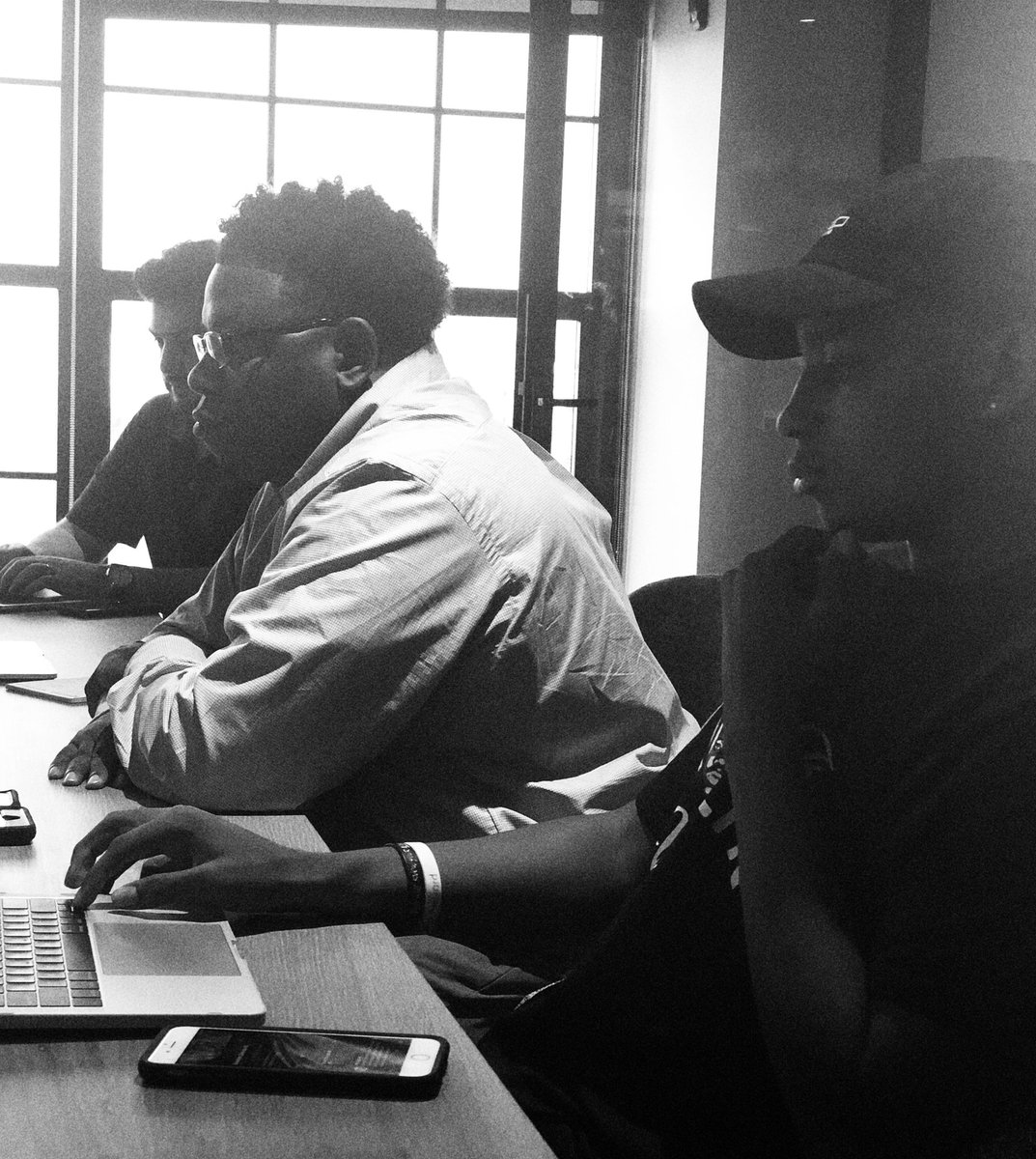 Live in the war room for @netsgamingcrew #NBA2K expansion draft with <a href="/OGKINGCURT/">Curt 🌰</a> and @ngartrelle . Go #NetsGC !