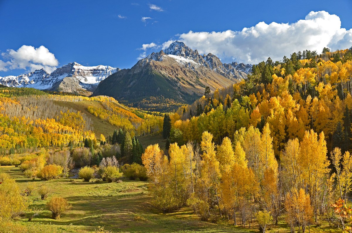 REMAXofBoulder's tweet image. Our fair state has made it to the #Top10states for citizen outcomes. Based on 75 metrics measuring #economy, #education, #healthcare, #infrastructure, #fiscalstability, #crime, &amp;amp; #qualityoflife by @usnews ,#Colorado is #10. See how other states ranked: bit.ly/2R29Y3K