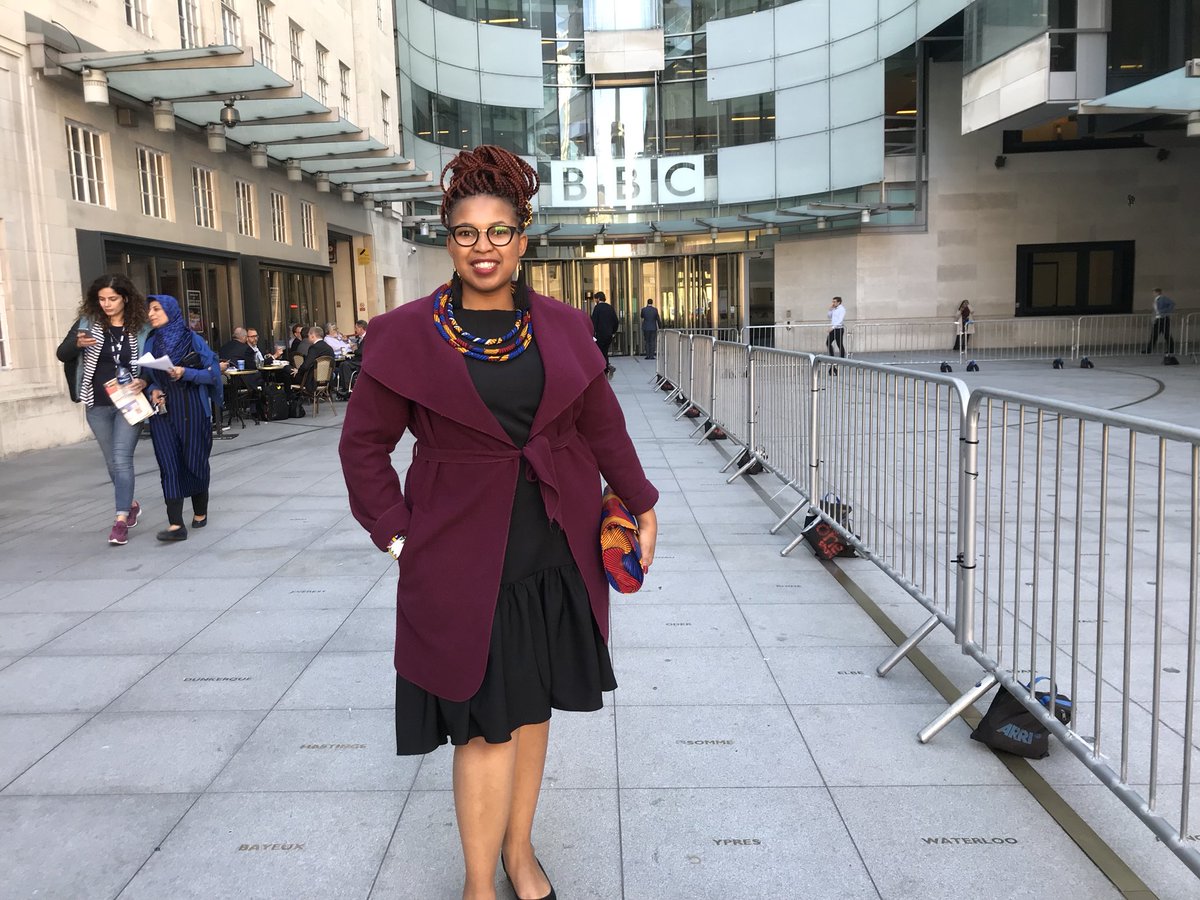 Great evening with my fellow <a href="/cheveningfco/">Chevening Awards</a> scholars at the #KomlaDumorAward ceremony. African journalism continues to thrive and Komla’s legacy lives on