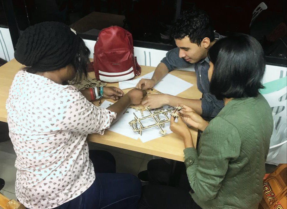 SiembraEP's tweet photo. 📣En el taller de #FabricaciónDeIdeas se dio a conocer a los participantes acerca de los servicios que ofrece el #ParqueTecnológicoYachay💡como son: asesorías de innovación, fabricación digital, prototipado y emprendimiento e innovación en #FabLab_Yachay https://t.co/C9TTQPCzN1