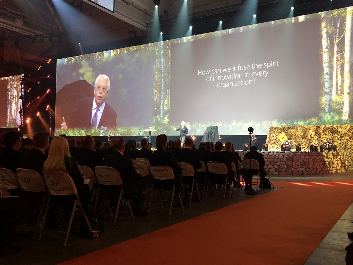 Tigr76's tweet image. Long-time friend and Strategos colleague @garyhamel knocks ‘em dead at @NBForumHQ #NBForum2018