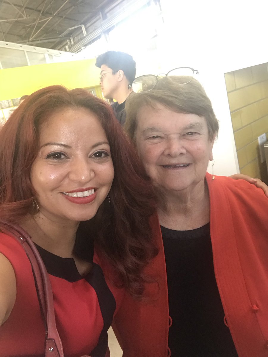 LeneydeChavez's tweet photo. With @SheilaKuehl talking about #safecleanwater.  Vote yes on Measure W!!! https://t.co/aDiVgf2std