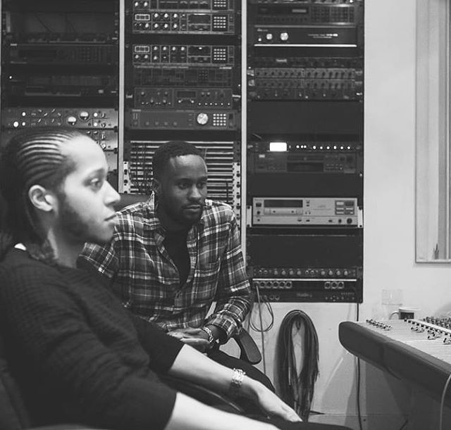 akareyldn's tweet photo. Studio w co conspirators @dibbsymusic & J
Shot by @wunmio
________________________
#log04 #log03 #akarey #akareyWorldwide #prologs #crowdfunding #campaign #donate #music #hiphop #poetry #londonspokenword #london #londonrap #londonhiphopartists #musicvideo #ukhiphop #ukrap … https://t.co/m4A0FHnBuk