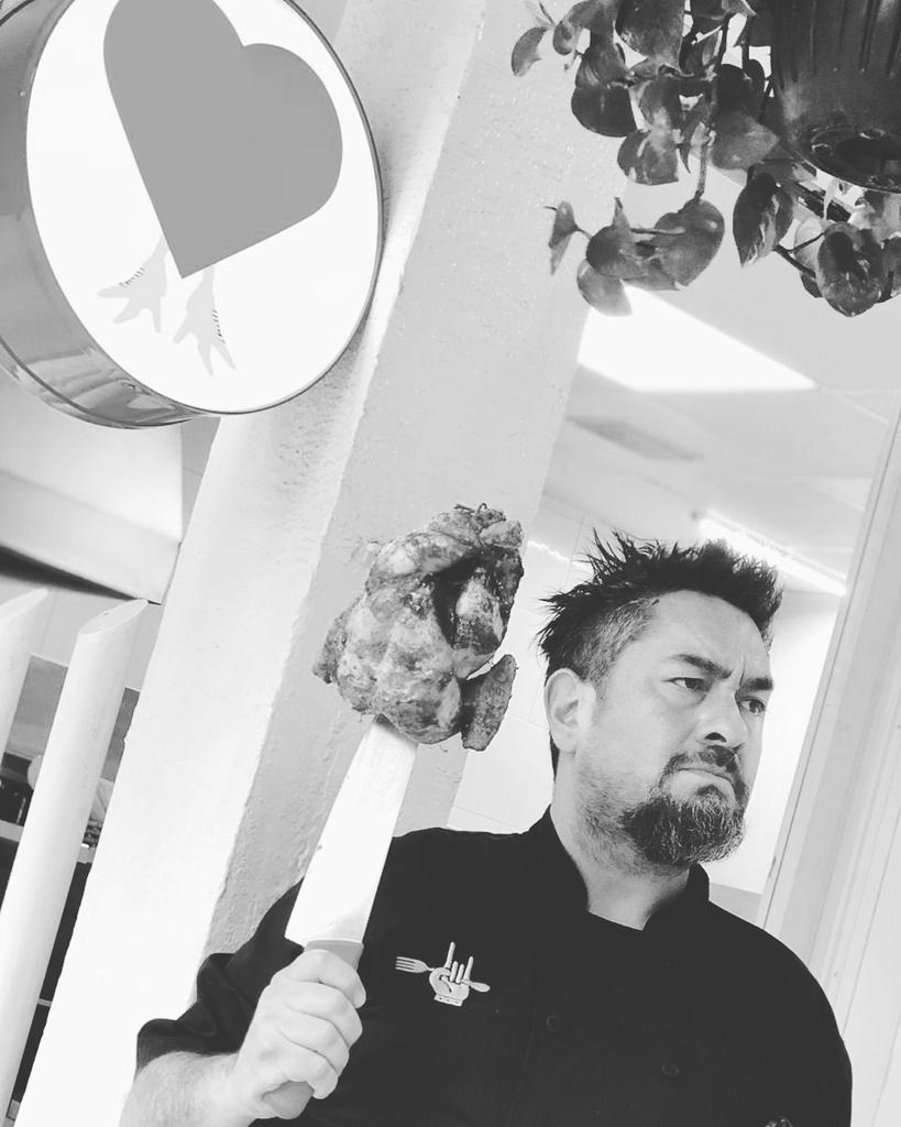 Antonio de Livier (@antoniodelivier) on Twitter photo La Banda!, no dejen de acompa帽arnos este Sabado y Domingo en <a href="/Corazon_DePollo/">Coraz贸n De Pollo</a> para hechar desmadre e impecable comida golosa con mis carnales <a href="/LSerdio/">Luis Serdio Luque</a> y <a href="/bbukantz/">Bernardo Bukantz</a> y su servidor y amigo. De 1 a 7 pm ZACATECAS 236 ROMA NORTE. ANIMOOOO La Banda!, no dejen de acompa帽arnos este Sabado y Domingo en <a href="/Corazon_DePollo/">Coraz贸n De Pollo</a> para hechar desmadre e impecable comida golosa con mis carnales <a href="/LSerdio/">Luis Serdio Luque</a> y <a href="/bbukantz/">Bernardo Bukantz</a> y su servidor y amigo. De 1 a 7 pm ZACATECAS 236 ROMA NORTE. ANIMOOOO