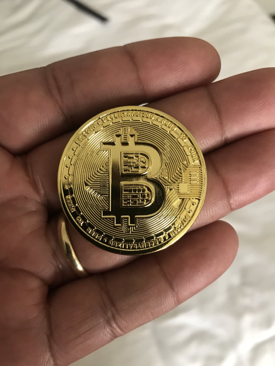 I just picked up a @Jitterbit Bitcoin at @Dreamforce! Come by their  Trailhead booth no. 7 in Moscone West to enter your name into a Bitcoin  Raffle! One lucky winner will receive