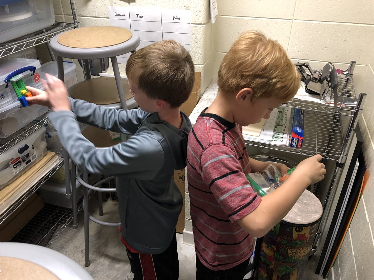 JessiJohnsonj's tweet photo. As part of our #HabitsofMind project, we have talked about listening and communicating with clarity and precision. Today we put it in to practice with a Back to Back #Lego Challenge! #RASDinnovate #riponwiproud #ripon3rd #questelem https://t.co/Vp7YYZqGFD
