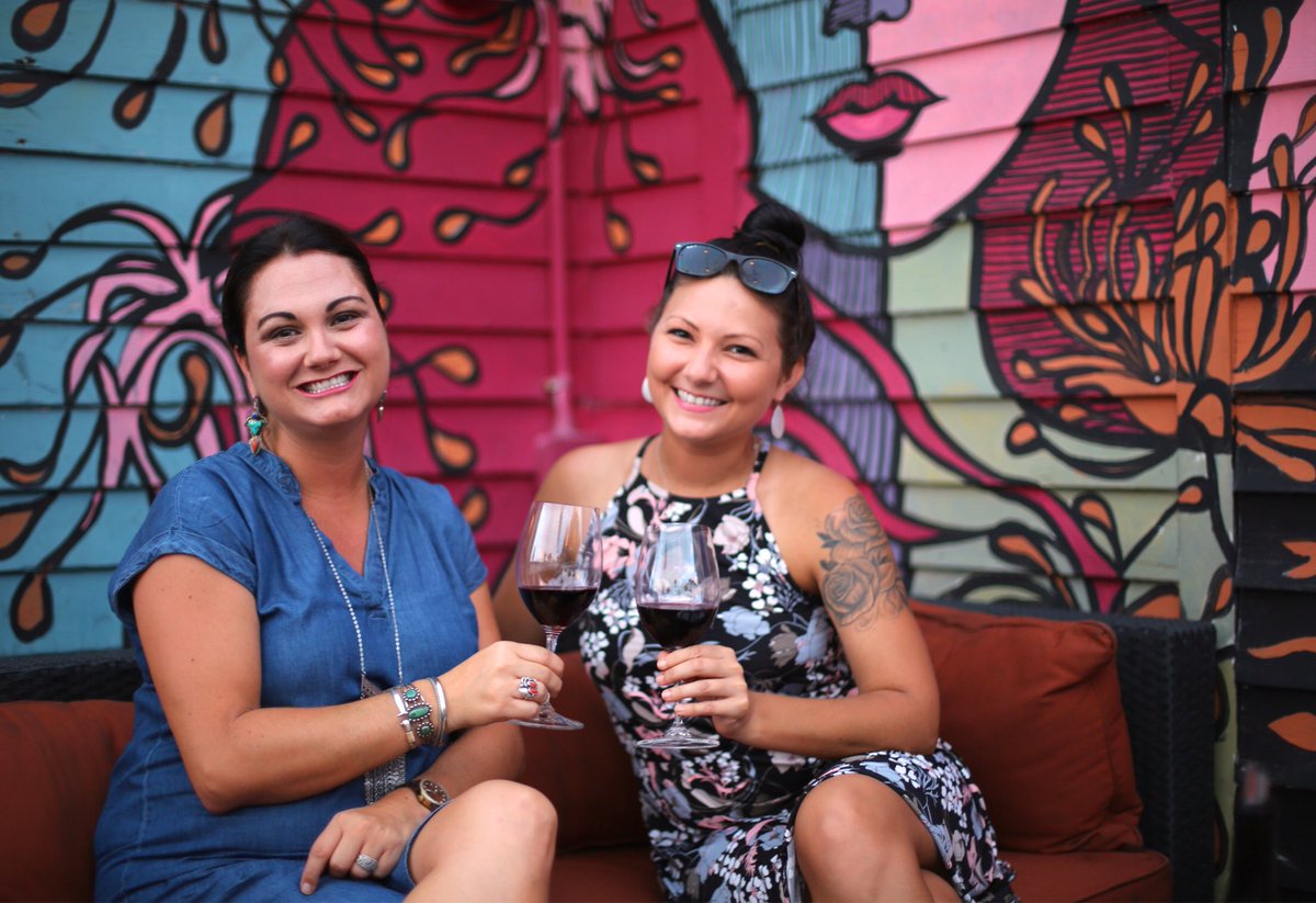 one_restaurant's tweet image. Have you ever sat on our back deck at #point5 —————&amp;gt;&amp;gt; it’s a must🙌🍷 nothing better than #finewine #beautifulpeople and #amazingart @one_restaurant upstairs!