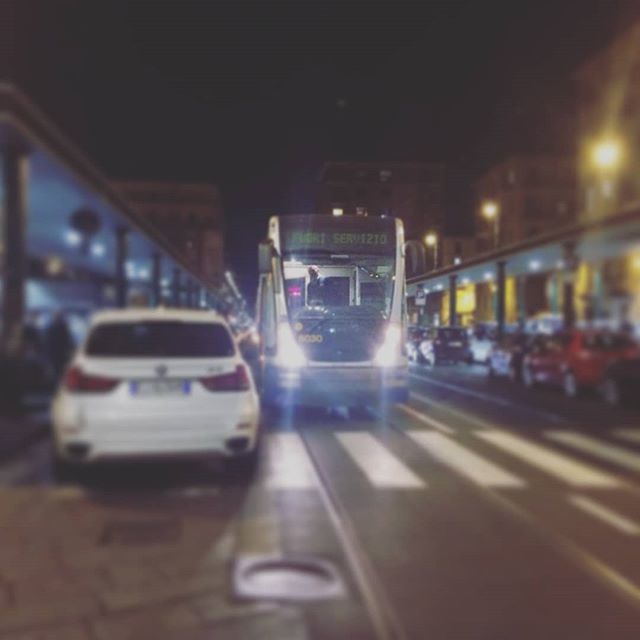 Per fortuna che è fuori servizio.... #malasosta che blocca il #tpl anche quello fuori servizio.
Alla @gruppotorinesetrasporti che ne pensano?