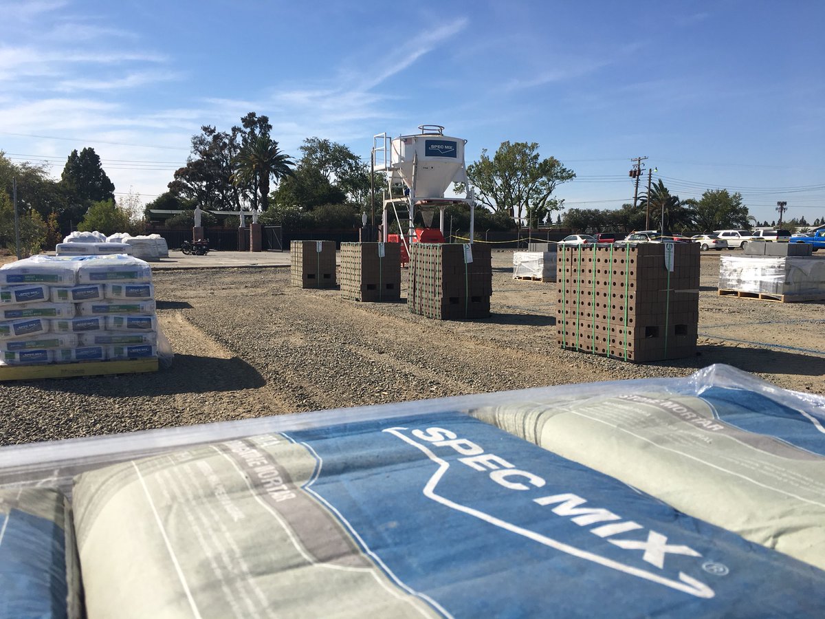 NorCaSPECMIX's tweet photo. Sunny California @SPECMIX setup continues at Silverado for the #SMBL500. https://t.co/KMgerMNO20