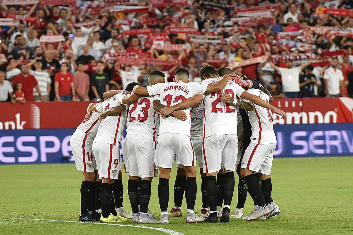 Pablosarabia92's tweet photo. ⚪🔴Enorme equipo 💪💪💪 #vamosmisevilla #sevillafc #laliga #ps17 https://t.co/i7r5NQpgIb
