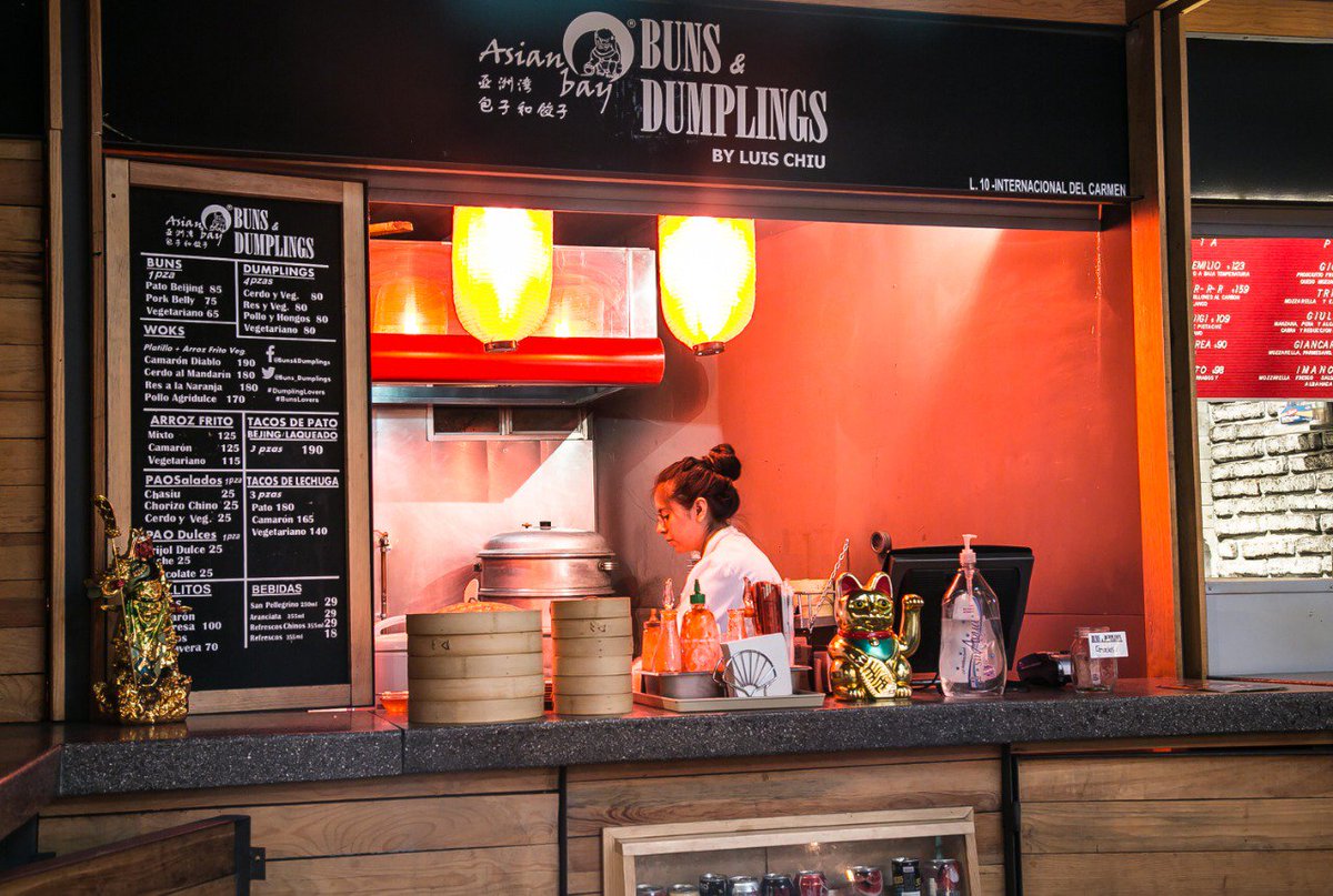 Buns_Dumplings's tweet photo. En Buns and Dumplings utilizamos utensilios chinos como las vaporeras y los wok para ofrecer el auténtico sabor de China en cada una de nuestras preparaciones. https://t.co/WFe9n3b6Lm