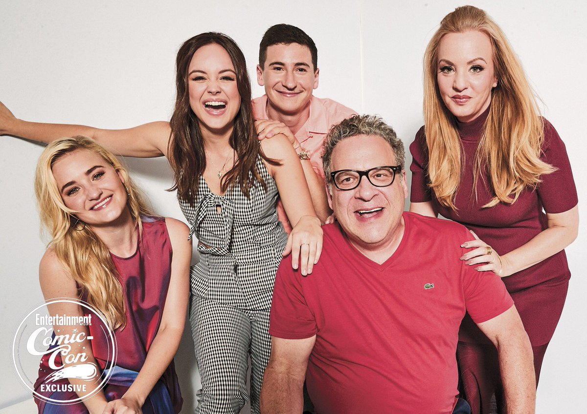 hayleyorrantia's tweet photo. Season 6 of @TheGoldbergsABC premieres TONIGHT on @ABCNetwork ! 💜✨ #TheGoldbergs https://t.co/04PfdSVVA2