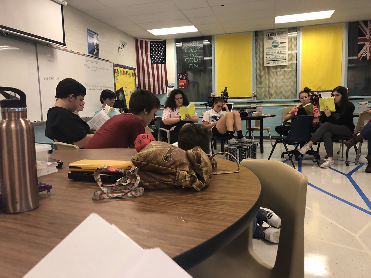 dbhsTC's tweet photo. So many laughs at our first Noises Off Read-Thru Tonight!! We’re in for a hilarious show!! https://t.co/ktJSCGhBpP